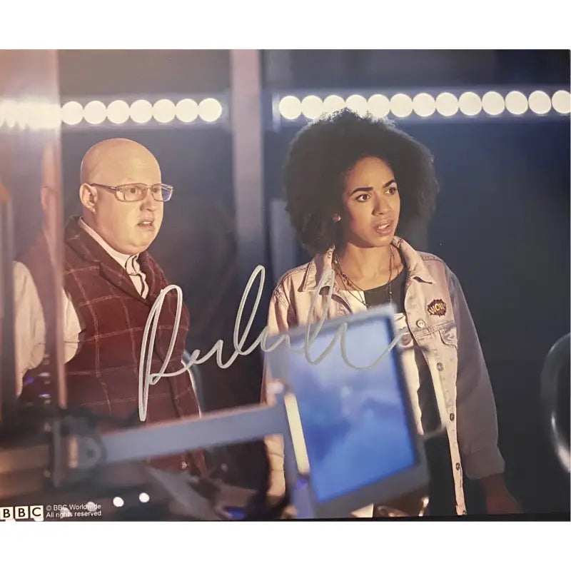 Pearl Mackie Doctor Who Autogramm kaufen - TradingToys.de 1