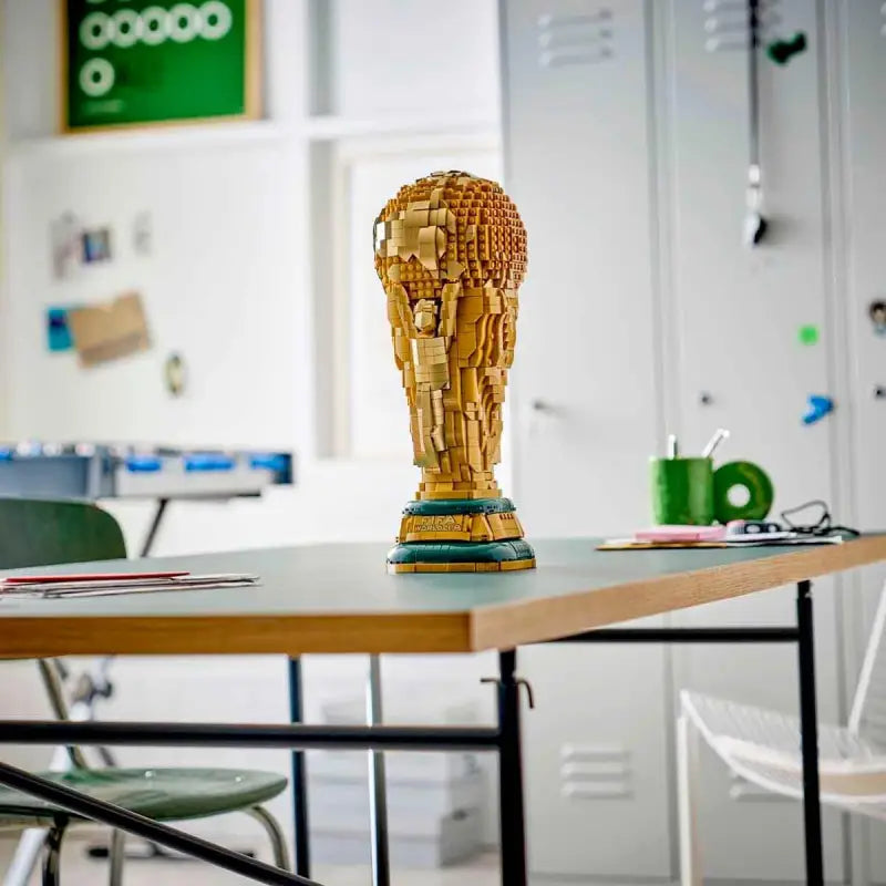 LEGO® 43020 FIFA WM-Pokal 2026 kaufen – Offizielles Bauset mit Minifigur - TradingToys.de 3