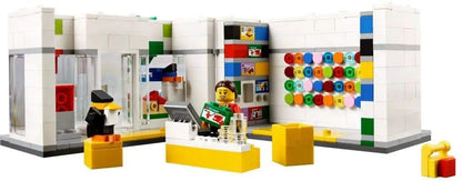 Weißer lego store set 40145 mit bunten kreisförmigen dekorationen und gelben details spielzeug online kaufen